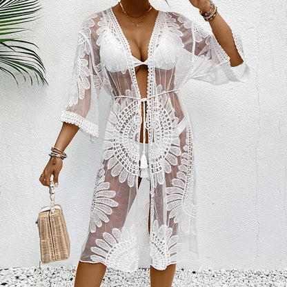 Kimono de plage en dentelle Soléa – Élégance florale et transparente